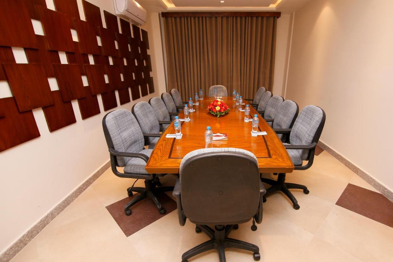 Hotel One Rahim Yar Khan Club Road 외부 사진