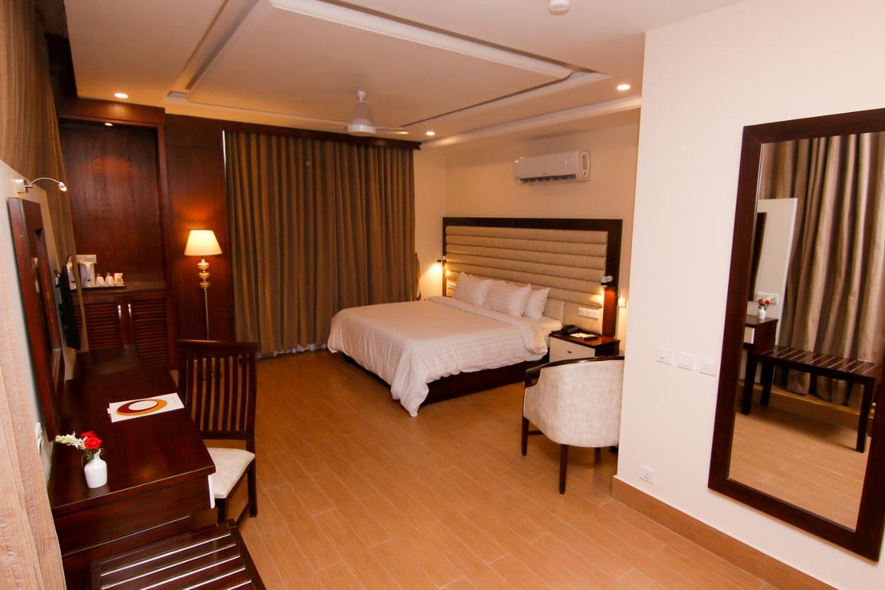 Hotel One Rahim Yar Khan Club Road 외부 사진